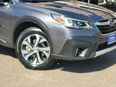 Used 2022 Subaru Outback Limited AWD/4WD image 6