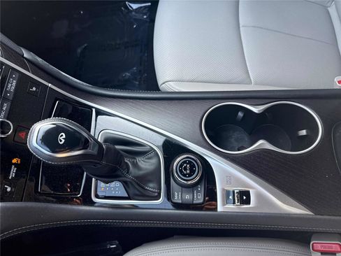 Used 2024 INFINITI Q50 Sensory image 22