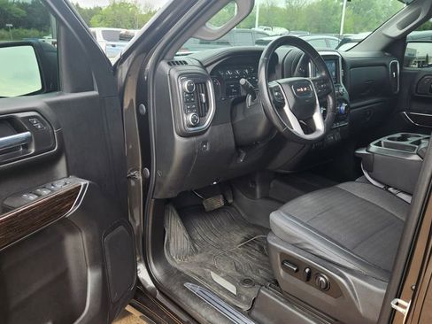 Used 2021 GMC Sierra 1500 Elevation w/ LPO, Elevation Black Package image 9