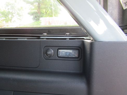 Used 2023 Ford Bronco Black Diamond AWD/4WD image 21