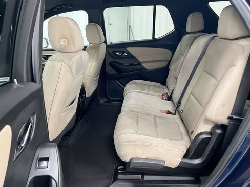 Used 2022 Chevrolet Traverse LS AWD/4WD image 22