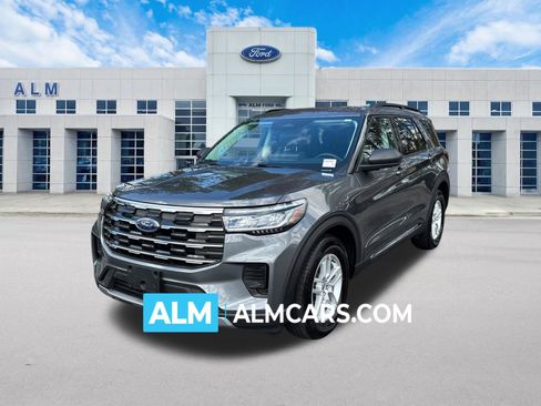 Used 2025 Ford Explorer Active RWD image 1