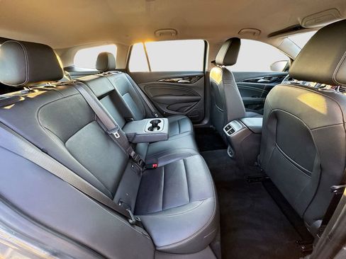 Used 2018 Buick Regal Essence w/ Driver Confidence Package #1 image 36