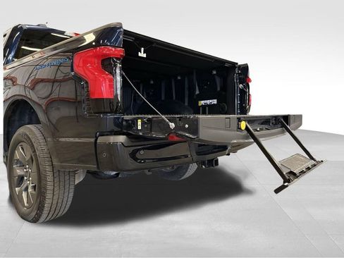 Used 2023 Ford F150 Lightning Lariat w/ Equipment Group 511A High image 20