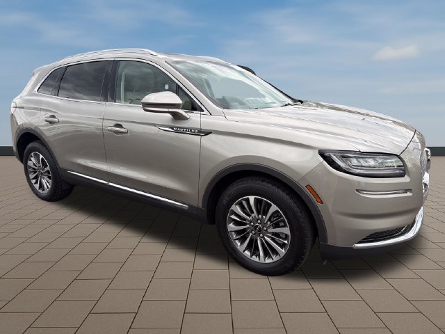 Certified 2023 Lincoln Nautilus Reserve AWD/4WD image 10