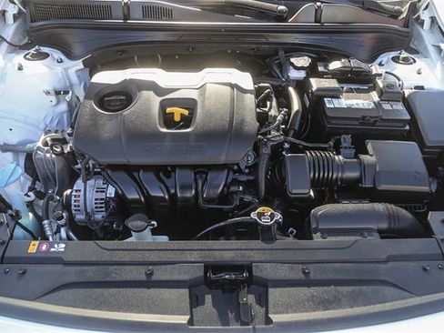 Used 2021 Kia Forte LXS image 27