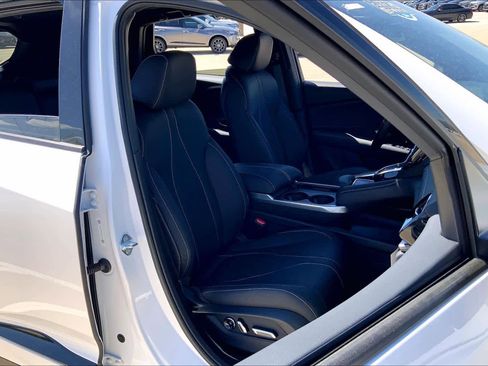 Used 2025 Acura RDX SH-AWD image 9