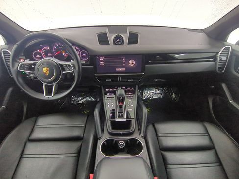 Certified 2022 Porsche Cayenne Platinum Edition AWD/4WD image 19