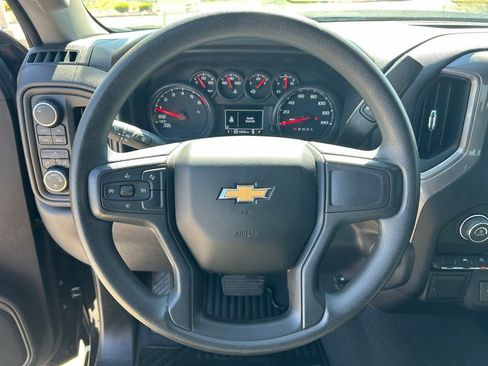 Used 2023 Chevrolet Silverado 1500 Custom AWD/4WD image 10