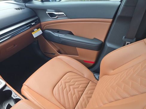 New 2026 Kia Sportage X-Line w/ X-Line Premium Package AWD/4WD image 16