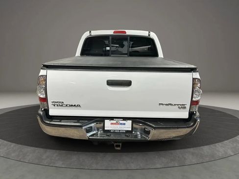 Used 2015 Toyota Tacoma PreRunner w/ TRD Off-Road Package image 4