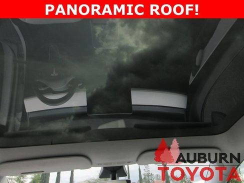 Used 2021 Tesla Model Y Long Range image 11