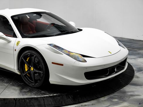 Used 2015 Ferrari 458 Italia Coupe image 26