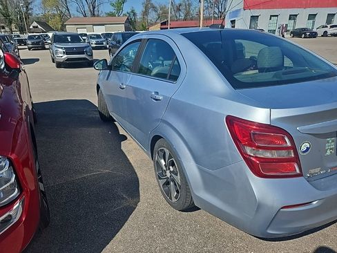 Used 2017 Chevrolet Sonic Premier image 2