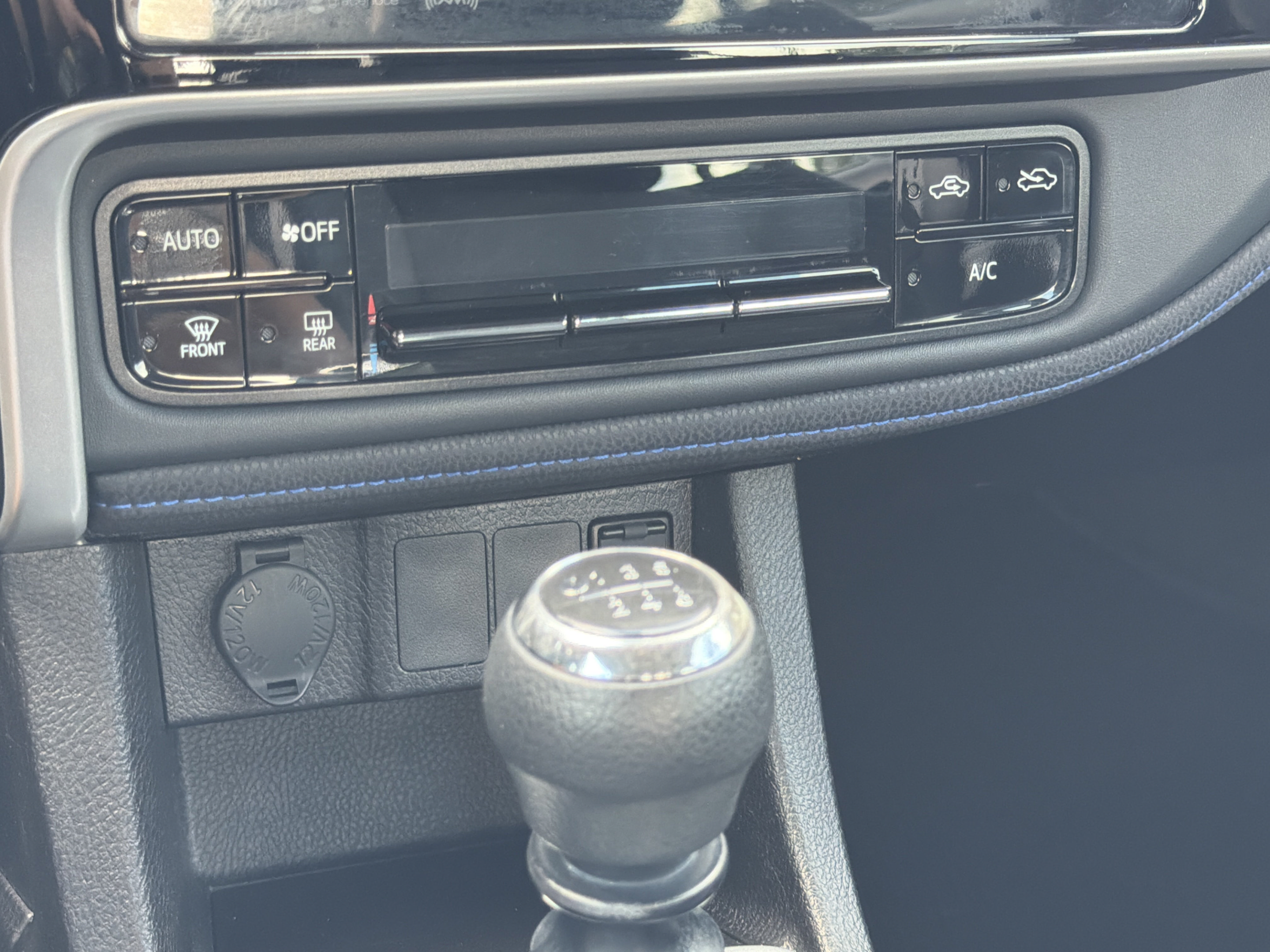 Used 2017 Toyota Corolla SE FWD image 10