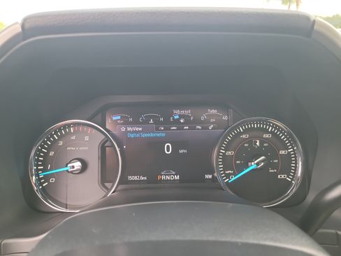Used 2022 Ford F250 Lariat w/ Black Appearance Package AWD/4WD image 31