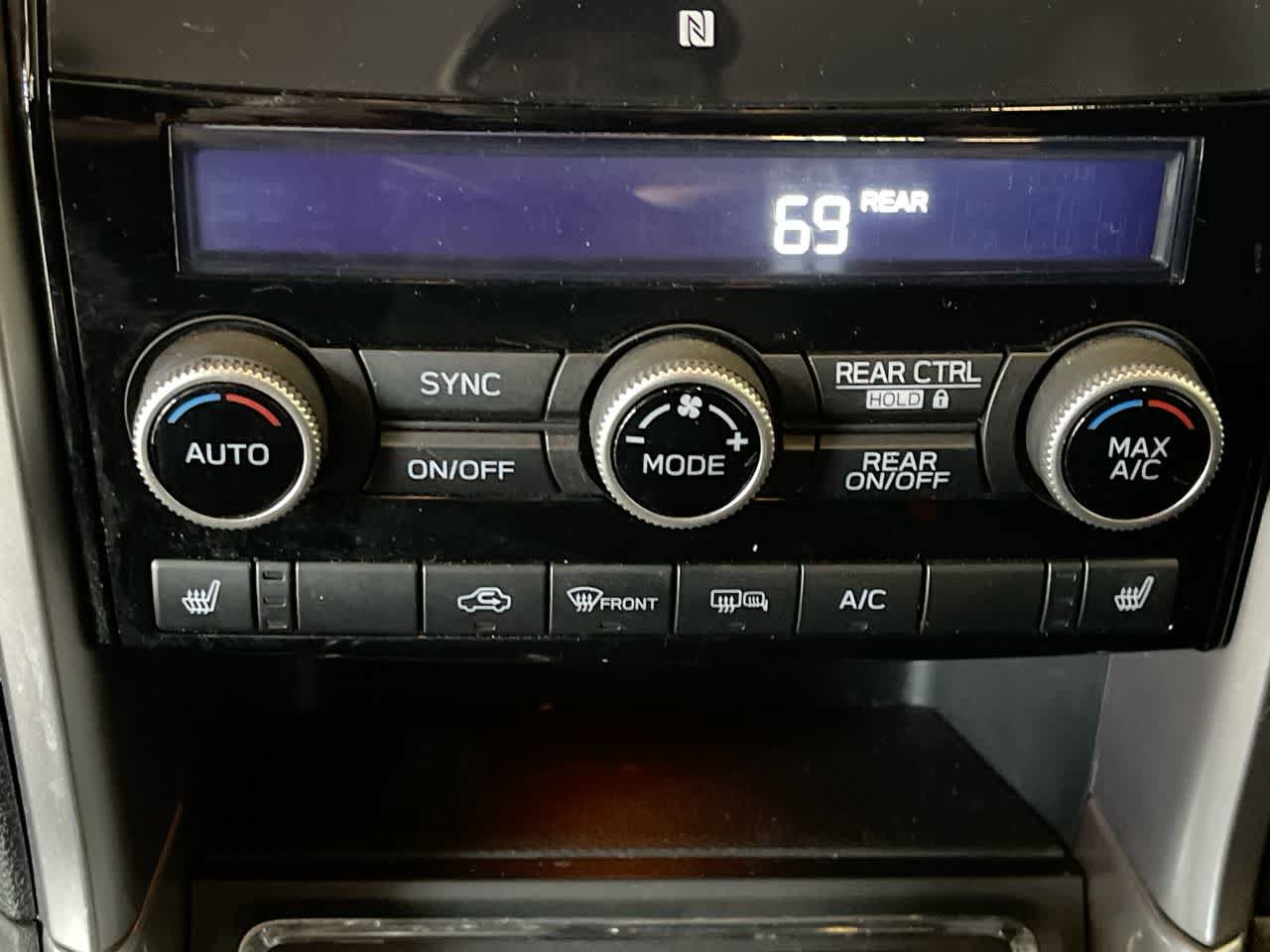 Used 2021 Subaru Ascent Premium w/ Convenience Package AWD/4WD image 19