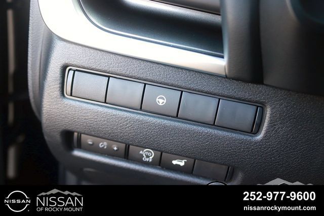 Certified 2026 Nissan Rogue Dark Armor FWD image 25