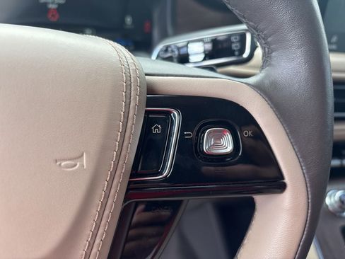Used 2023 Lincoln Aviator Grand Touring w/ Equipment Group 301A AWD/4WD image 25