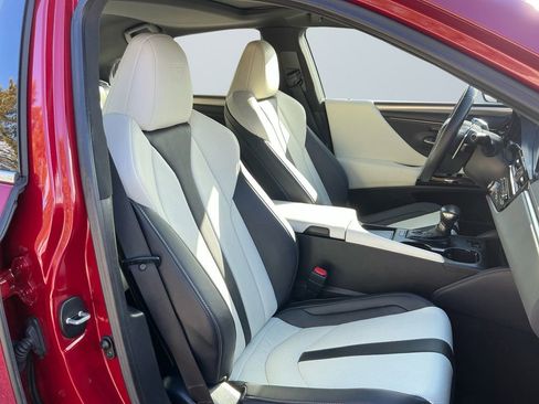 Used 2023 Lexus ES 350 F Sport image 16
