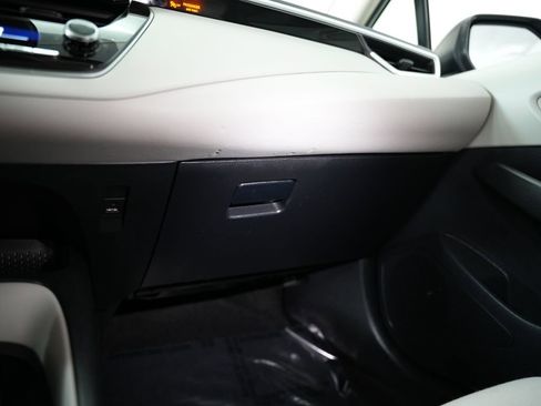 Used 2020 Toyota Corolla LE image 42