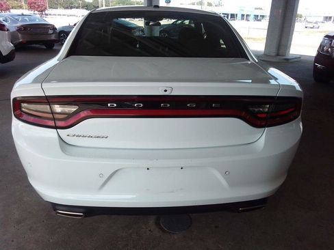 Used 2021 Dodge Charger SXT RWD image 6