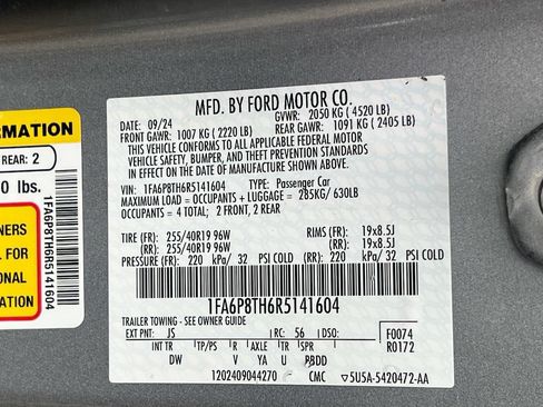 Used 2024 Ford Mustang Coupe RWD image 31