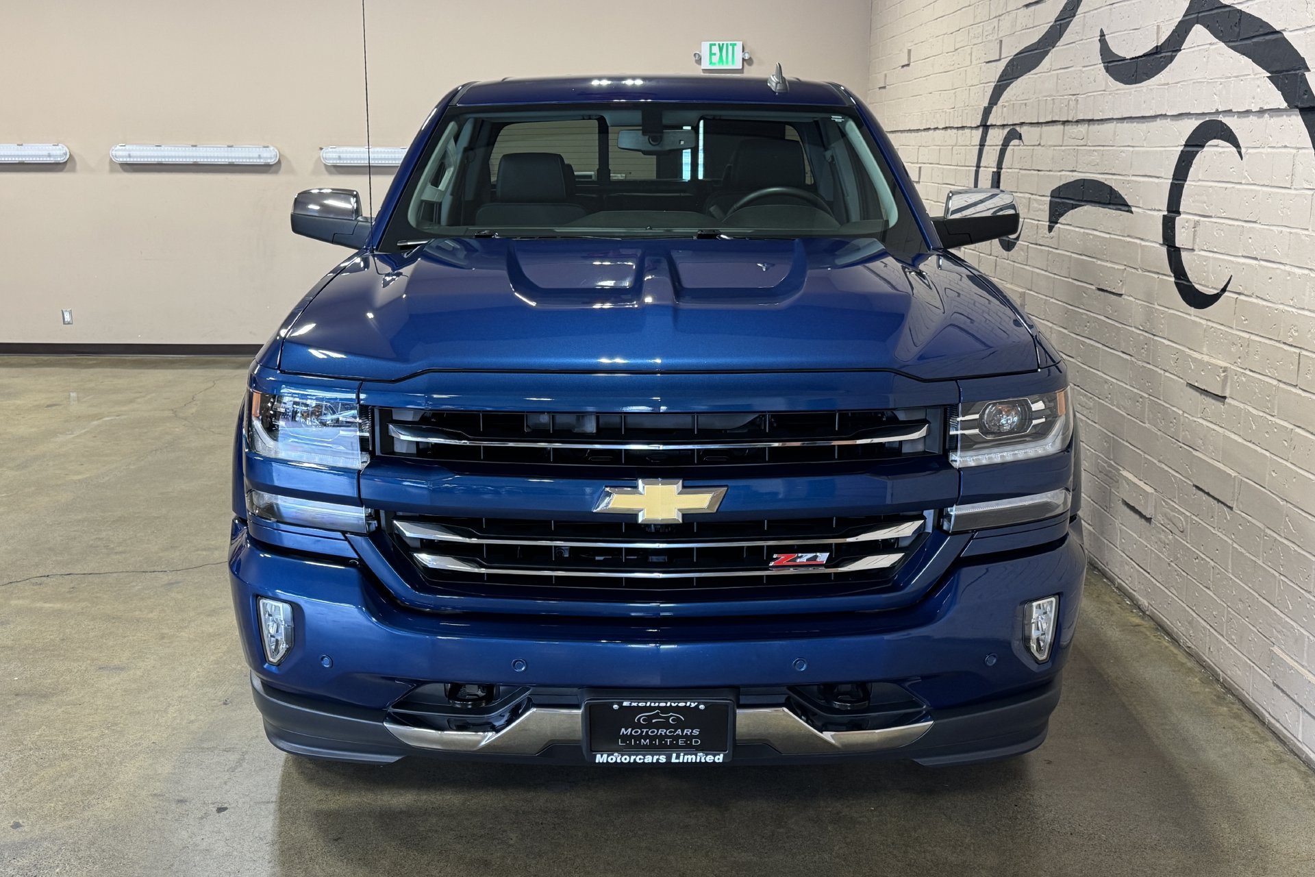 Used 2017 Chevrolet Silverado 1500 LTZ Z71 w/ LTZ Plus Package AWD/4WD image 10