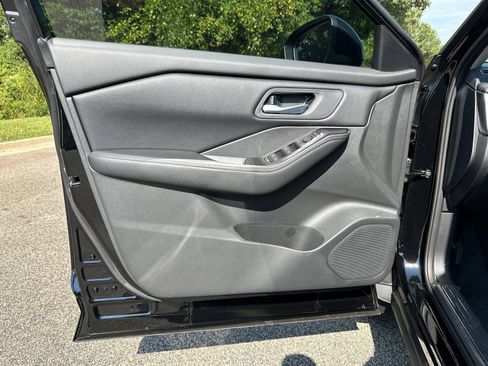 New 2026 Nissan Rogue SV FWD image 10