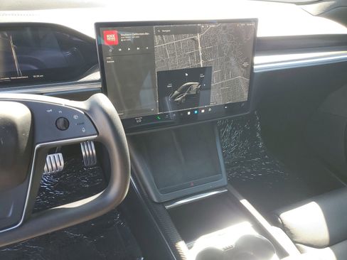 Used 2021 Tesla Model S Plaid image 22