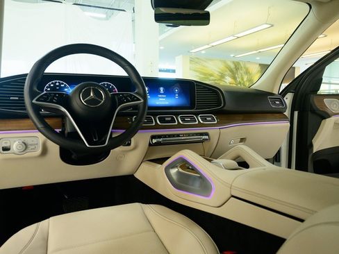 Certified 2024 Mercedes-Benz GLE 450 4MATIC image 12