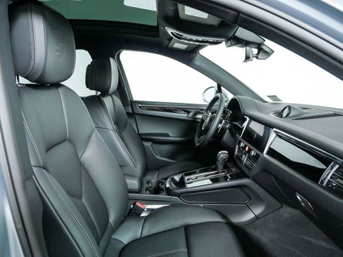 New 2026 Porsche Macan Turbo AWD/4WD image 25
