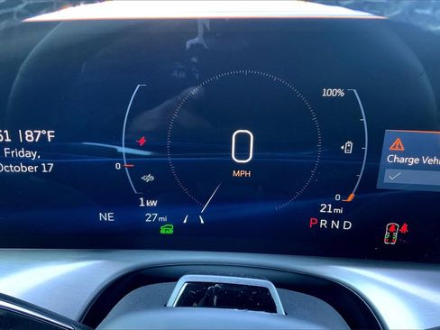 New 2026 Cadillac Vistiq Premium Luxury image 26