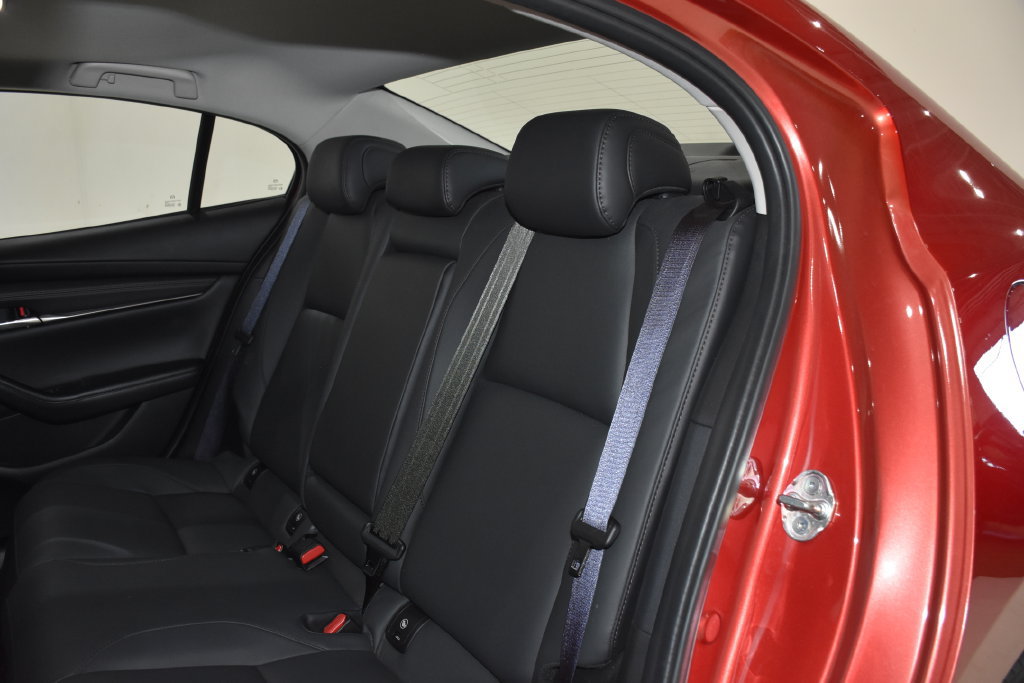 Used 2024 MAZDA MAZDA3 s FWD image 31