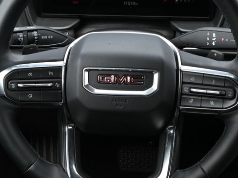 Used 2026 GMC Terrain Elevation w/ Elevation Premium Package image 29