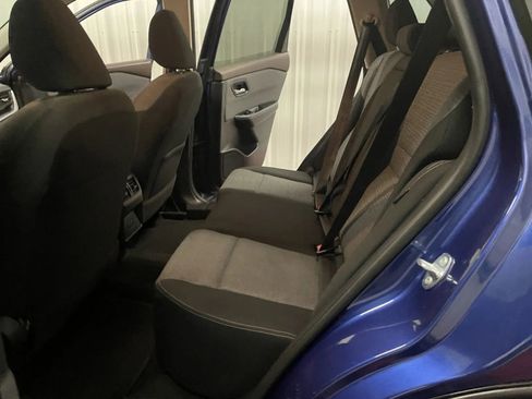 Used 2023 Nissan Rogue SV image 35