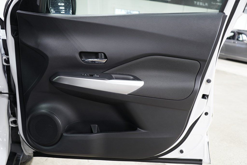 Used 2020 Nissan Kicks SV FWD image 27