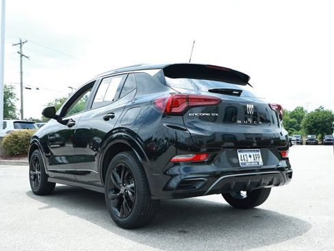 Used 2024 Buick Encore GX Sport Touring FWD image 8