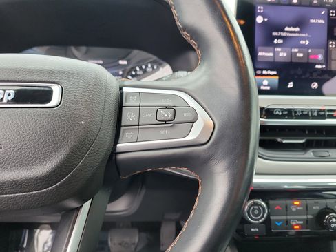 Used 2022 Jeep Compass Limited image 23