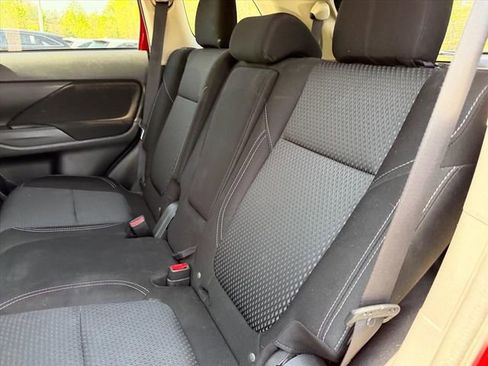 Used 2020 Mitsubishi Outlander ES AWD/4WD image 11