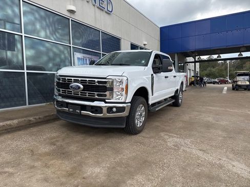 Used 2024 Ford F250 XLT w/ FX4 Off-Road Package image 4
