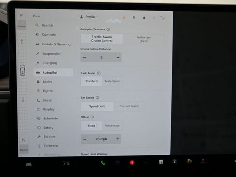 Used 2022 Tesla Model X image 26