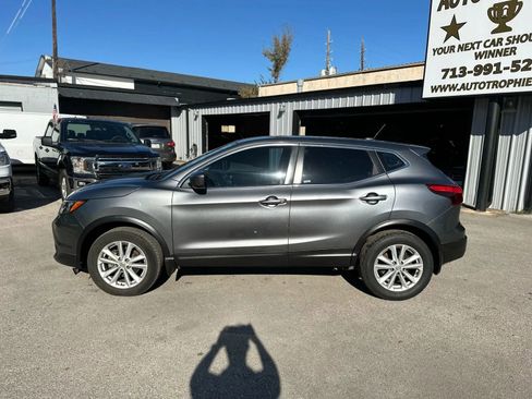 Used 2018 Nissan Rogue Sport S w/ S Appearance Package FWD image 8