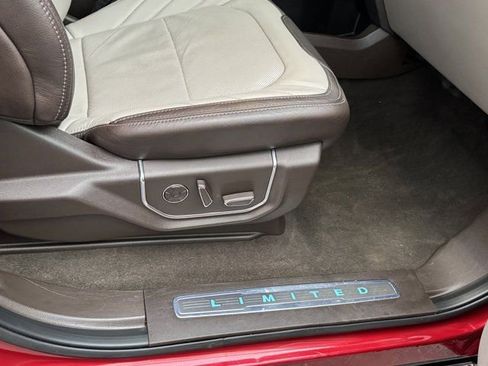 Used 2019 Ford F150 Limited image 12