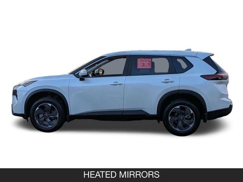 Certified 2026 Nissan Rogue SV FWD image 5