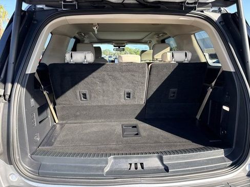 Used 2024 Ford Expedition Platinum AWD/4WD image 13