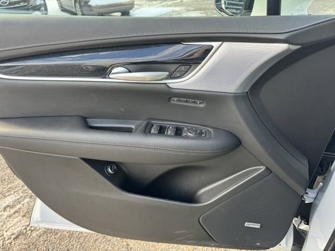 Used 2025 Cadillac XT5 Premium Luxury image 22