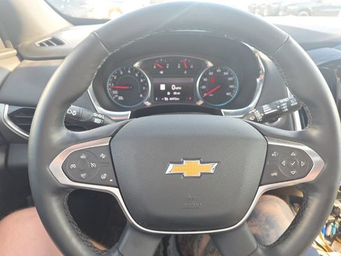 Used 2023 Chevrolet Traverse LT w/ LT Premium Package AWD/4WD image 14