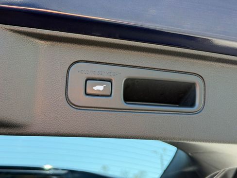 Used 2024 Honda Pilot Touring image 35