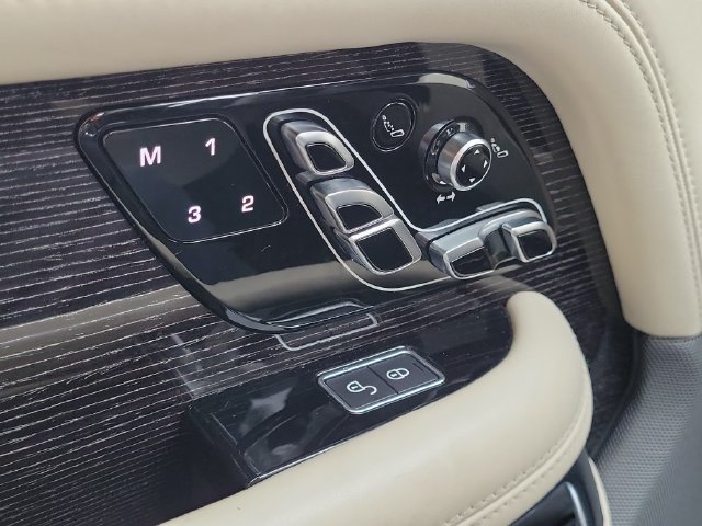 Used 2018 Land Rover Range Rover Autobiography AWD/4WD image 15